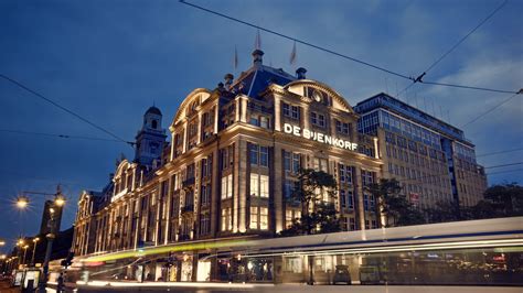 liefert de bijenkorf nach deutschland
